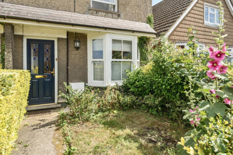 Station Road, Buckingham MK18 2 bed semi