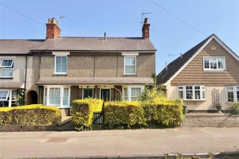Station Road, Buckingham MK18 2 bed semi