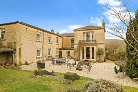 8 bedroom semi-detached house for sale