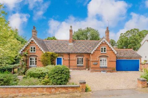 Main Street, Little Stretton. 3 bed character property for sale