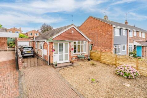 Chiltern Close, Market Harborough 2 bed detached bungalow for sale