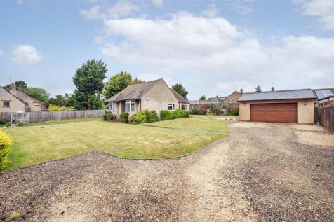 North Street, Middle Barton 2 bed detached bungalow for sale