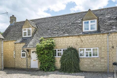 St Leonards Court, Bledington 4 bed semi