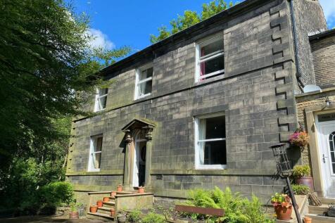 Park House, Milnrow Road, Shaw, OL2 5 bed semi
