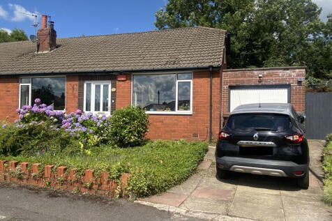 21 North Gate, Garden Suburbs, Oldham... 3 bed semi