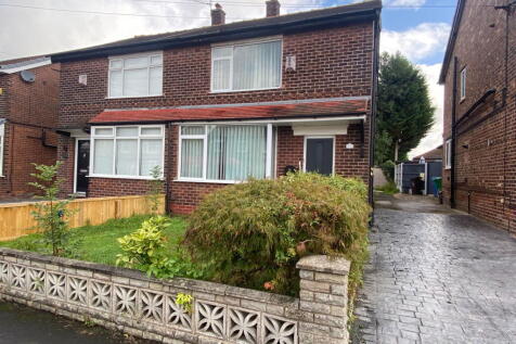 22 Kenwick Drive, New Moston M40 3RT 2 bed semi