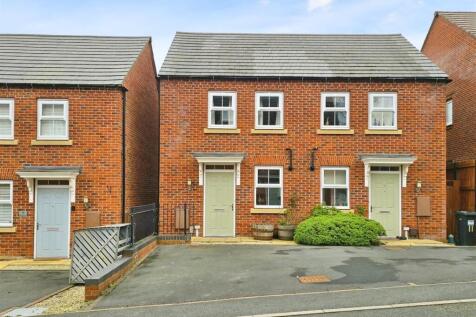 2 bedroom semi-detached house for sale