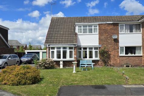 2 bedroom semi-detached house for sale