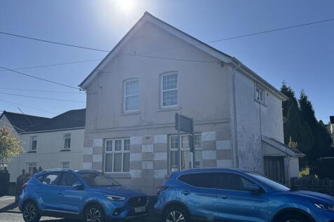 Studio flat for sale