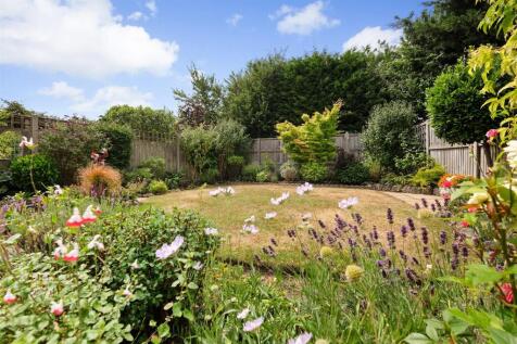 Richmond Road, Whitstable 2 bed detached bungalow for sale