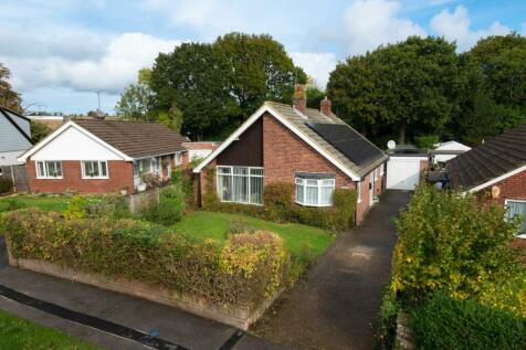 4 bedroom detached bungalow for sale