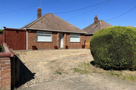 2 bedroom detached bungalow for sale