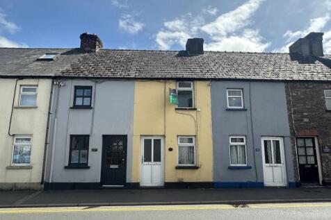 Church Street, Brecon, LD3 2 bed terraced house for sale