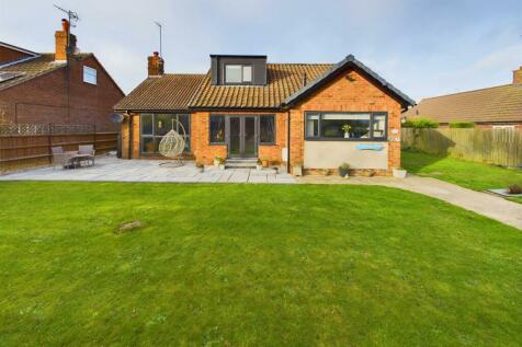 4 bedroom detached bungalow for sale