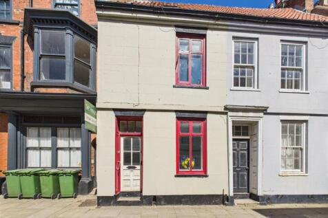 High Street, Bridlington 3 bed terraced house for sale