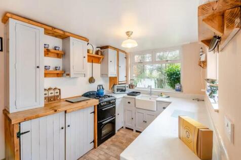 Main Street, Sewerby 2 bed cottage for sale