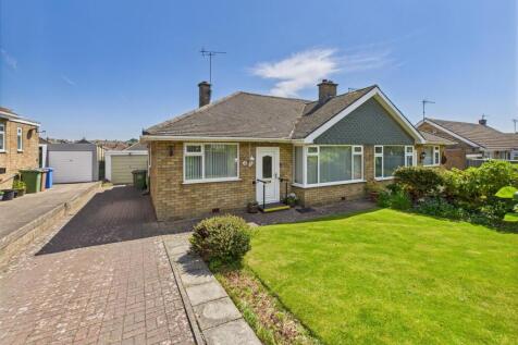 2 bedroom semi-detached bungalow for sale