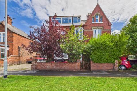 Cardigan Road, Bridlington 8 bed detached house for sale