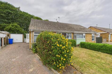 2 bedroom semi-detached bungalow for sale