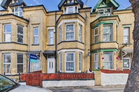 Lansdowne Road, Bridlington 4 bed terraced house for sale