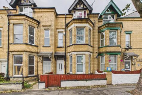 Lansdowne Road, Bridlington 4 bed terraced house for sale