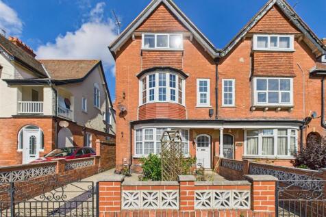 Sands Lane, Bridlington 5 bed end of terrace house for sale