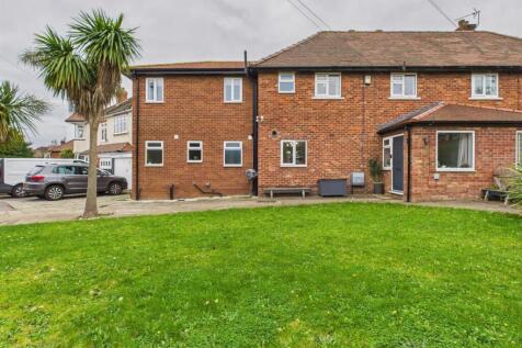 5 bedroom semi-detached house for sale
