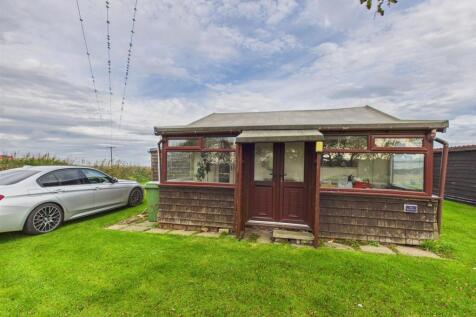 Lighthouse Road, Flamborough 1 bed bungalow for sale