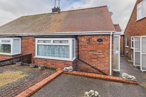 1 bedroom semi-detached bungalow for sale
