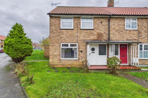 Meadow Road, Bridlington 3 bed end of terrace house for sale