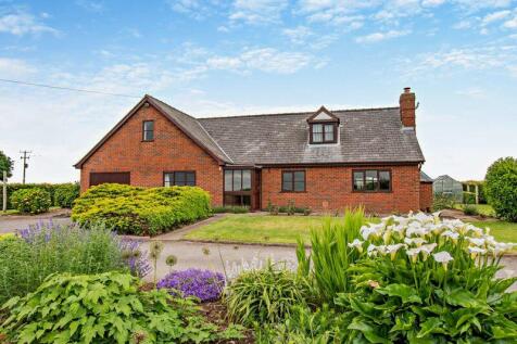 Utkinton, Nr Tarporley 2 bed detached bungalow for sale