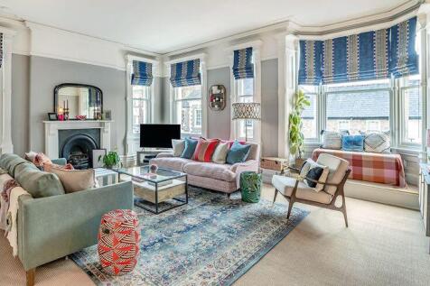 Central Tarporley 2 bed apartment for sale