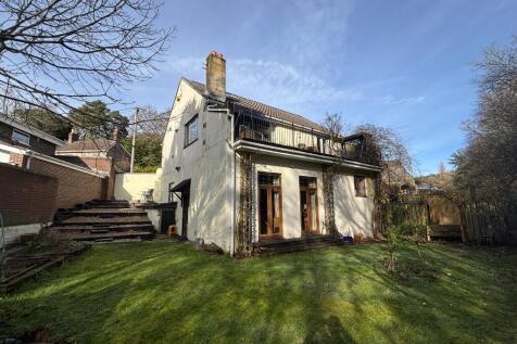 5 bedroom chalet for sale