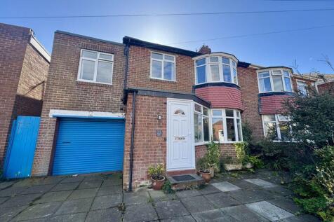 4 bedroom semi-detached house for sale