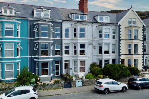 5 bedroom house for sale