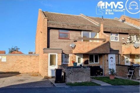2 bedroom maisonette for sale