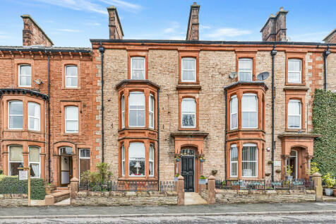 10 bedroom terraced house for sale