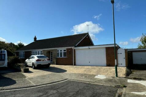 3 bedroom detached bungalow for sale