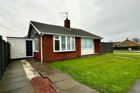 2 bedroom detached bungalow for sale