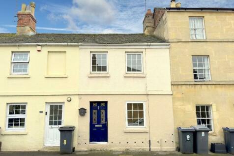 2 bedroom terraced house for sale