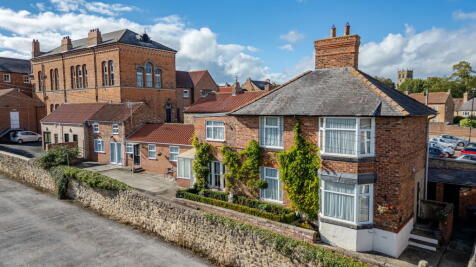 5 & 6 The Myers, Bridge Street, Bedale 5 bed townhouse for sale