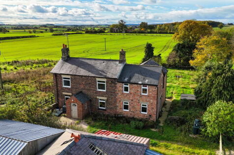 Hollow Moor House, Hackforth, Bedale 4 bed detached house for sale