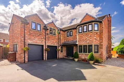 5 bedroom detached house for sale