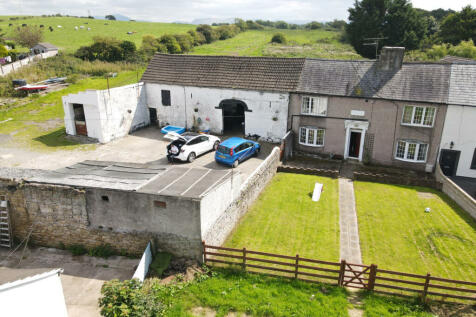 2 bedroom farm house for sale