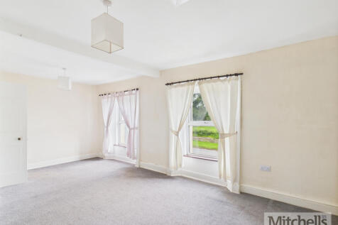 6 bedroom semi-detached house for sale