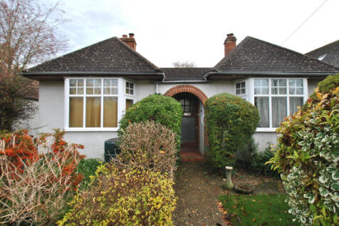 Letchworth Garden City SG6 2 bed detached bungalow for sale