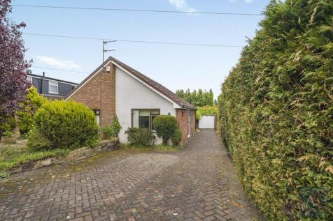 Thames Road, Milnrow OL16 3UB 2 bed detached bungalow for sale