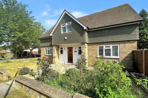 Castlemaine Avenue, South Croydon... 4 bed detached house for sale