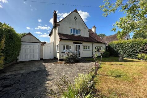 Crewes Avenue, Warlingham, Surrey... 4 bed detached house for sale
