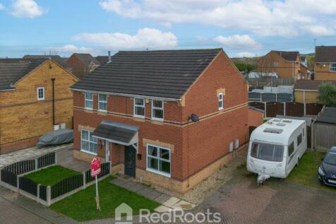 3 bedroom semi-detached house for sale